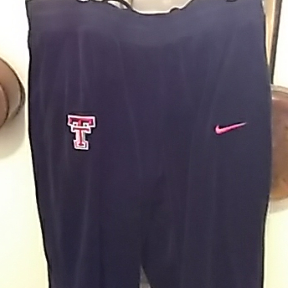 NIKE TX.TECH VELOUR PANTS NWOT.  L